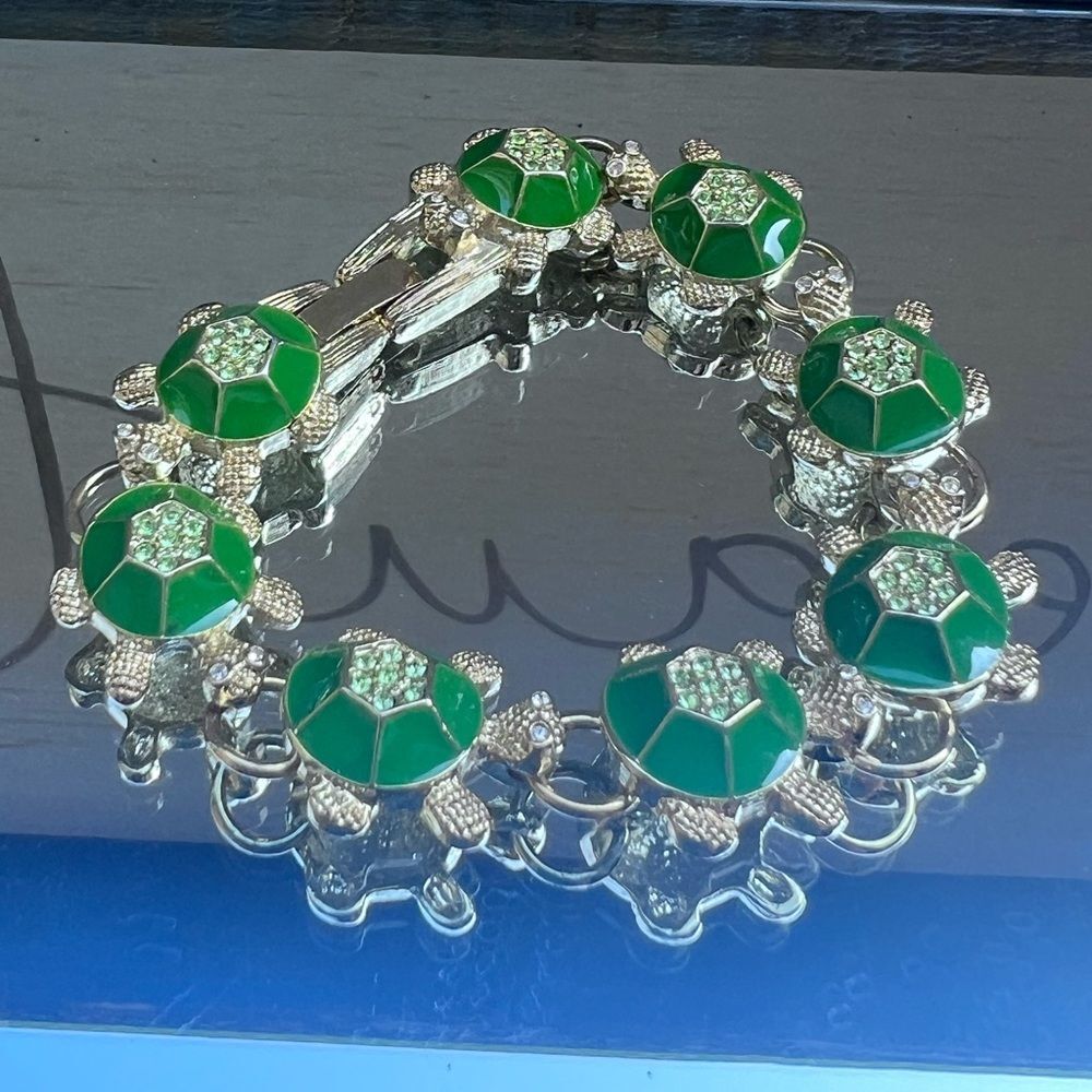 VINTAGE LENOX GREEN ENAMEL & PERIDOT CRYSTAL TURTLE  BRACELET
